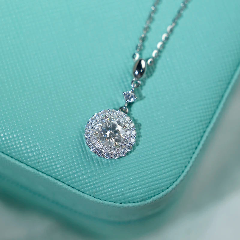 Jeweller Buy Trendy 925 Sterling Silver Necklace with Iced out Moissanite round Pendant Fine Jewelry with Link Chain