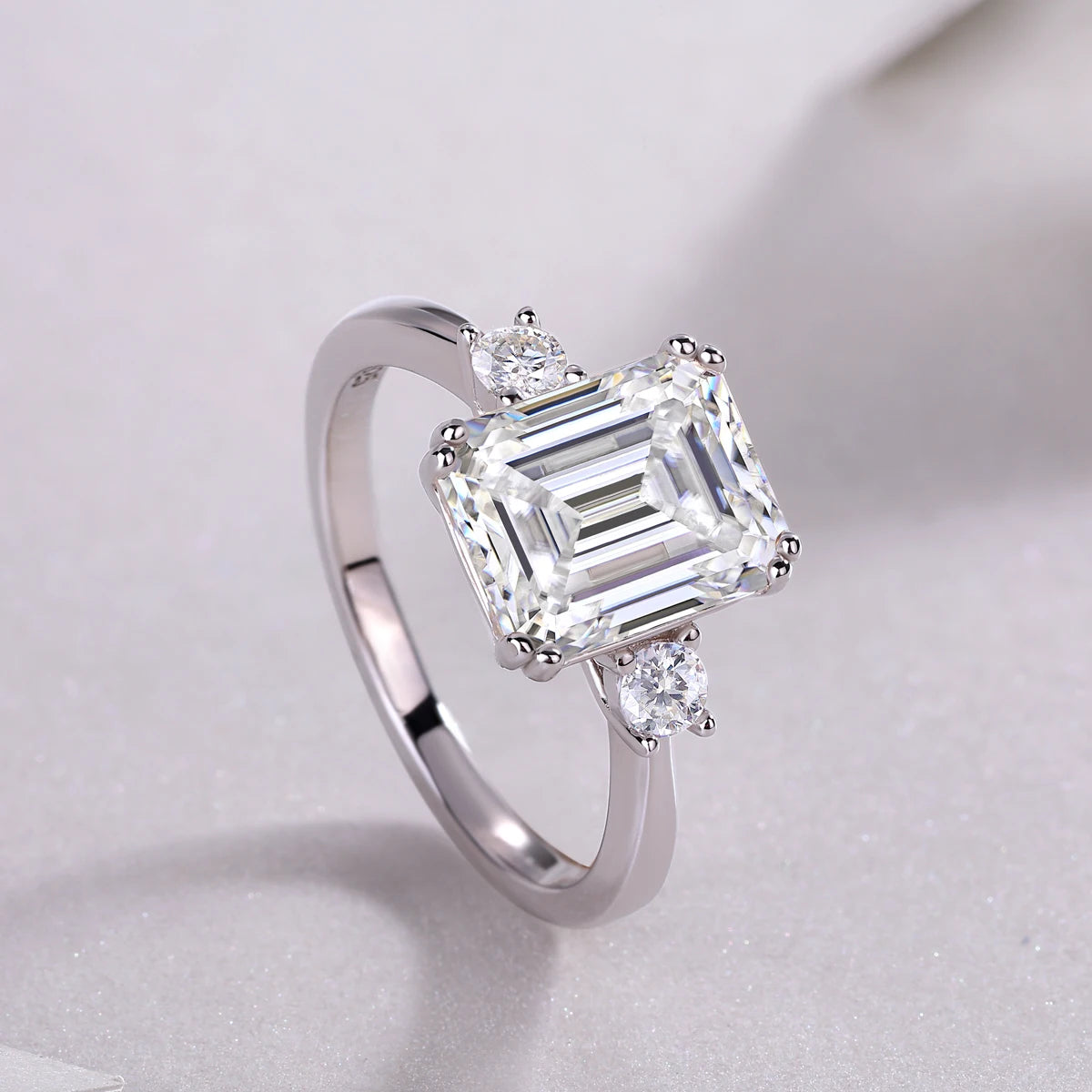 Best Selling Classics Design Moissanite Ring Silver Jewelry Women Gift Party Sterling Stone Wedding Technology party