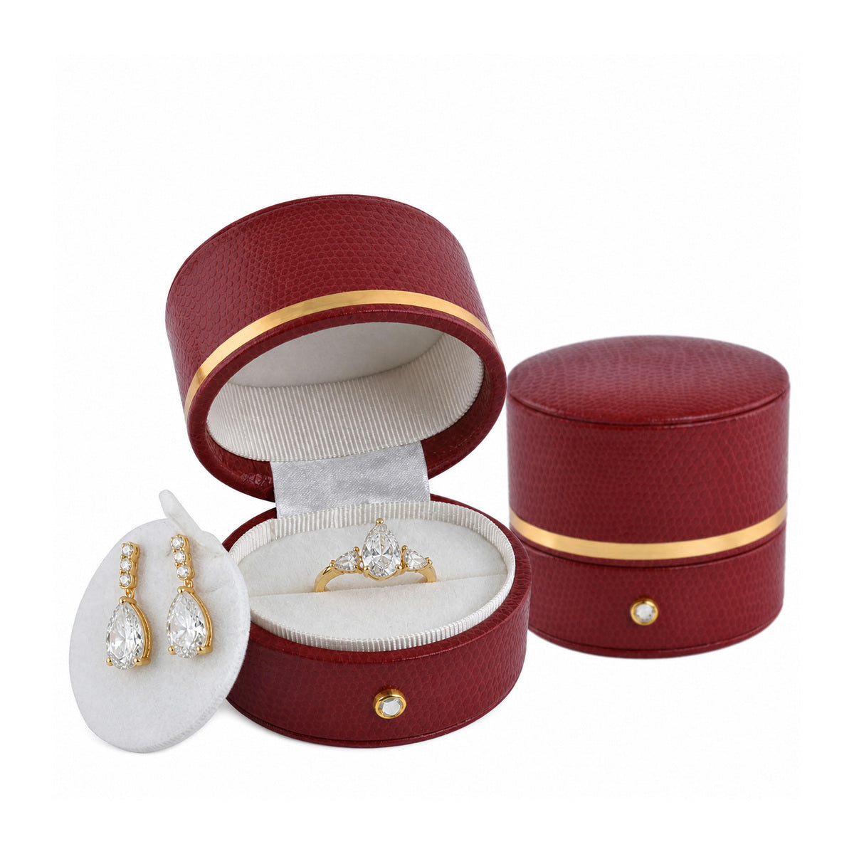 Red oval ring box L022R, open and closed views with a ring and earrings on the removable insert.