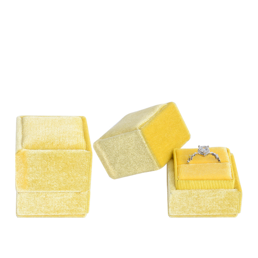 ring box - Yellow Square Single Velvet Ring Box V07-R1 Y open view