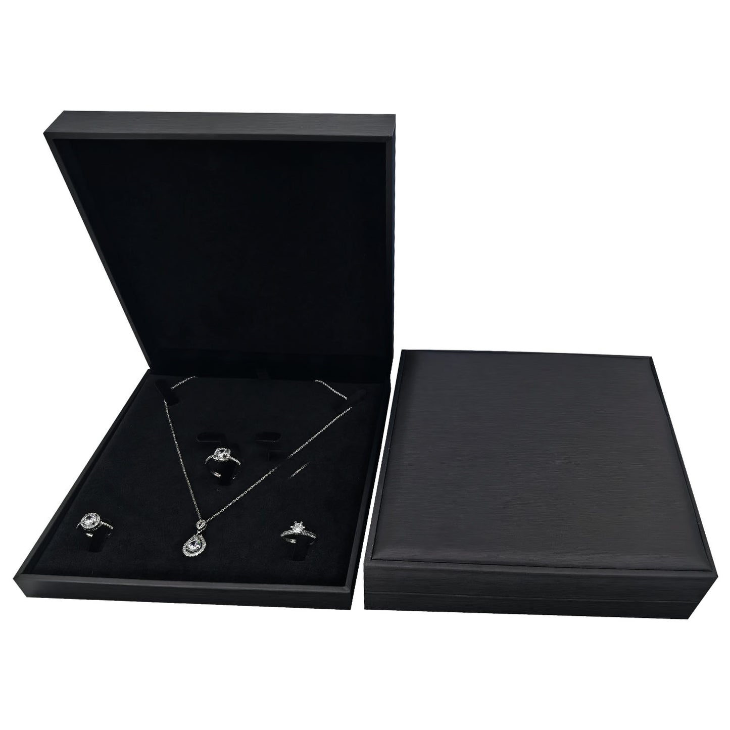3Pcs  (P06N2-BK) 7 1/2"*71/2“*1 7/9” Black PU Necklace Boxes