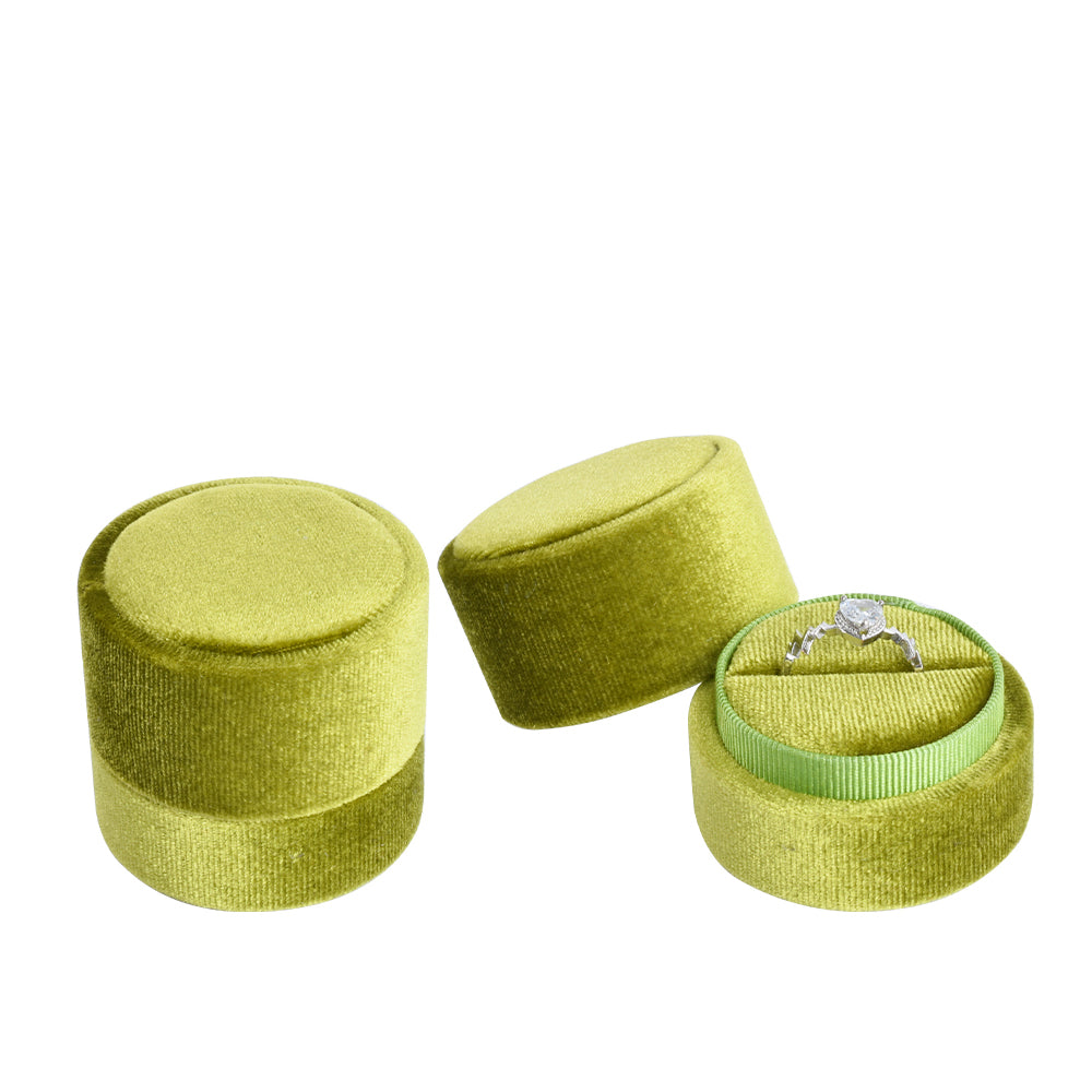 Green Round Velvet Ring Box, product view 1