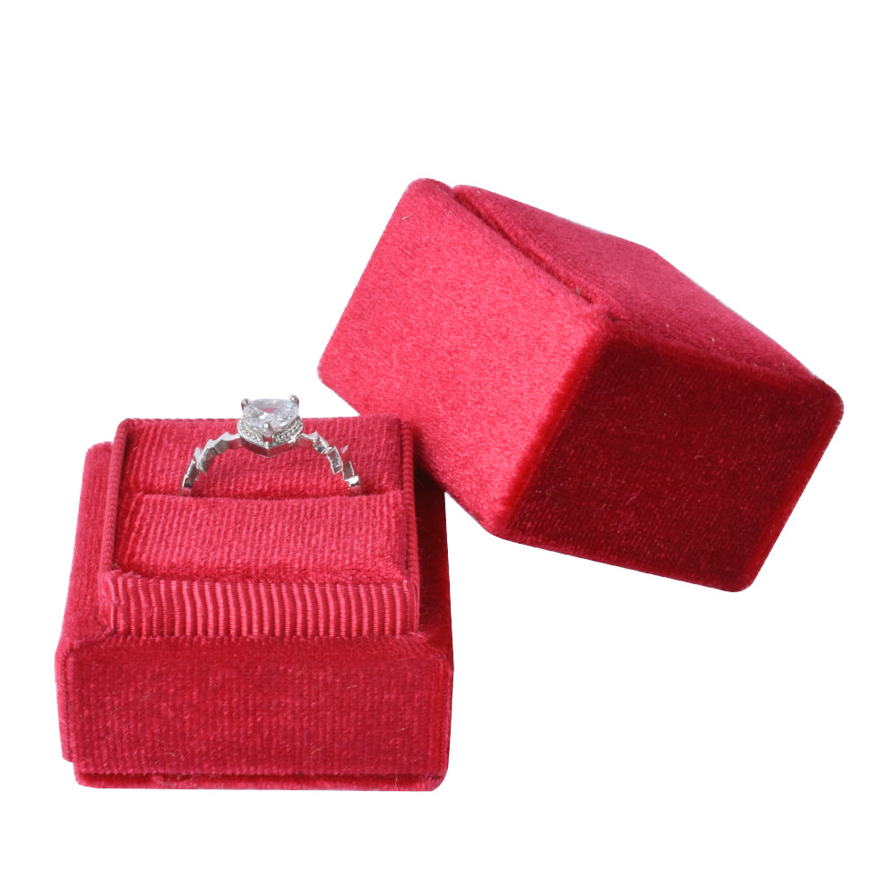 Red Square Single Velvet Ring Box, product view 2