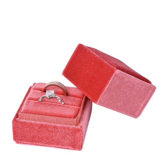 ring box - Coral Square Double Velvet Ring Box V08-R4A R front view
