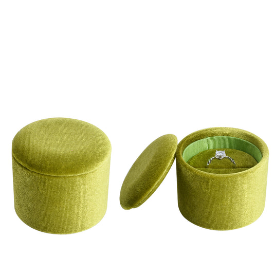 ring box - Green Recessed Round Velvet Ring Box V11-R1 G open view